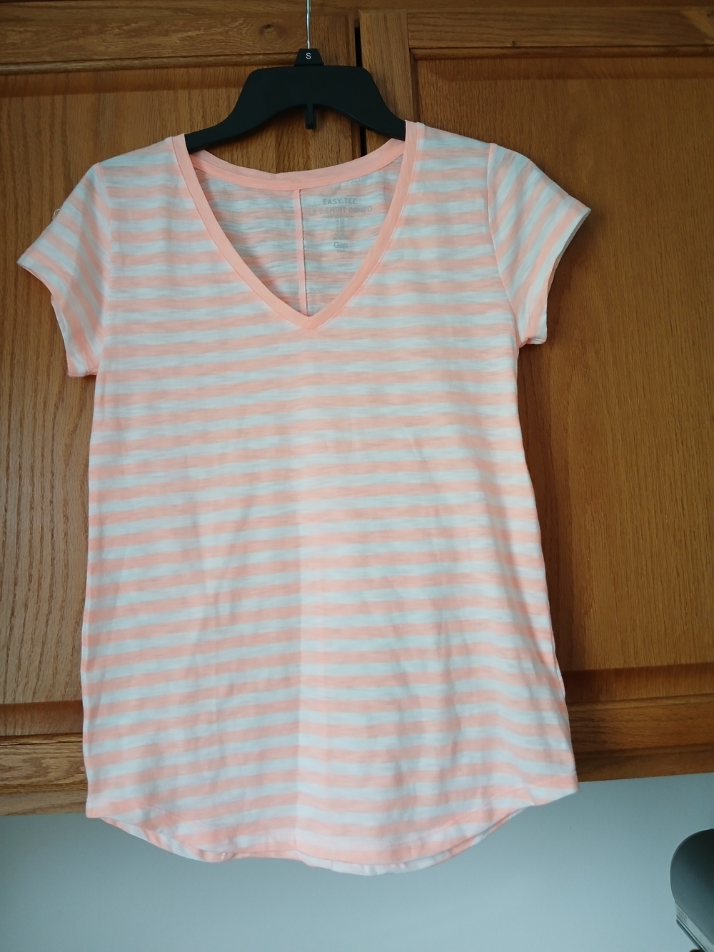 Everyday V-Neck Stripe Tee - Peach & White